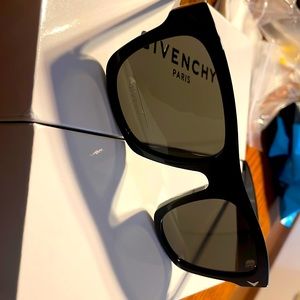 UNISEX GIVENCHY BLACK 55MM Sunglasses